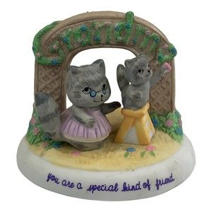 Vtg House of Lloyd Grandma "You Are A Special Kind Of Friend Figurine 1992